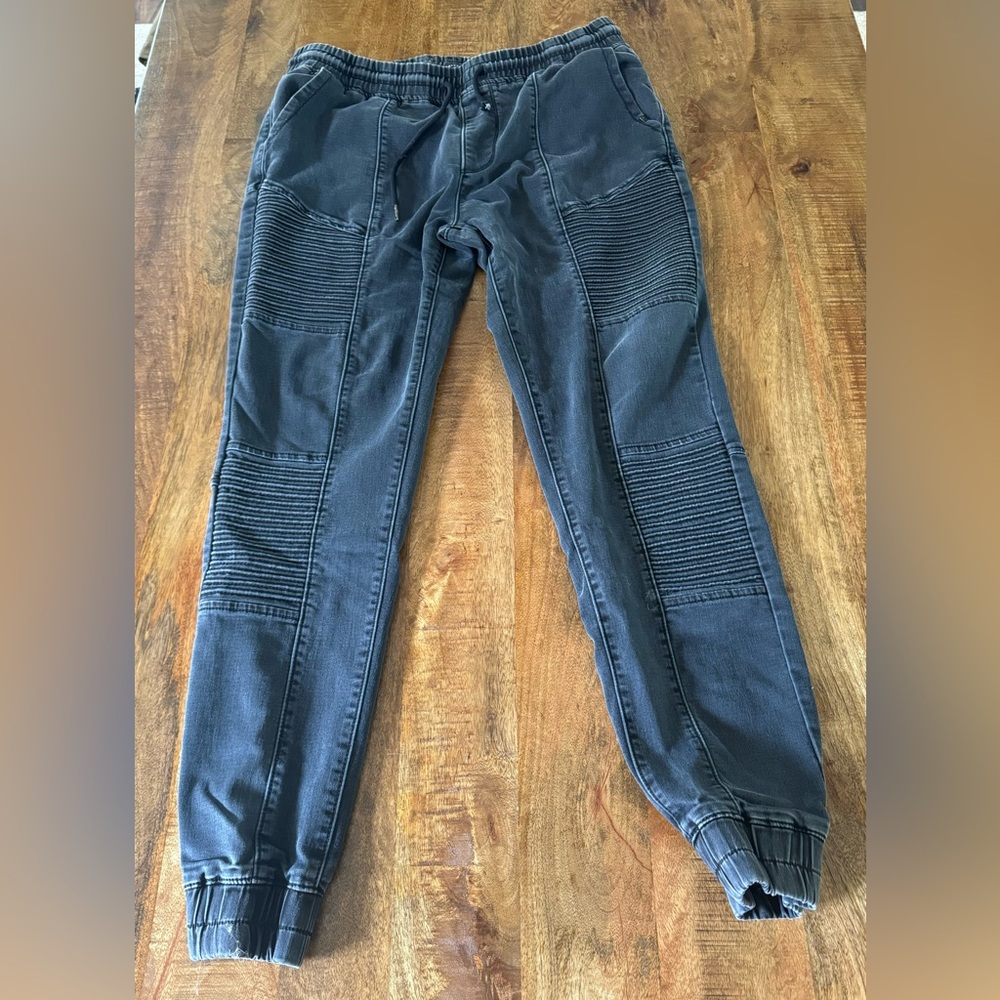 Cohesive & Co. Men’s Drawstring Joggers